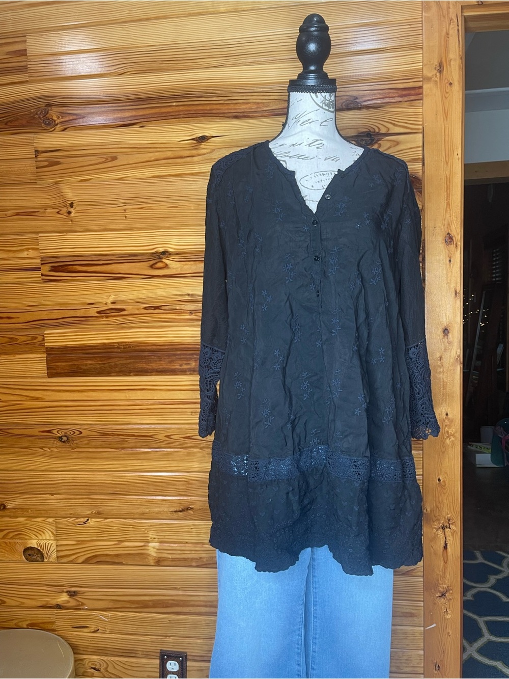 Johnny Was Black Embroidered Lace-Trim Tunic Blouse
